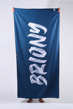 Kép betöltése a galériamegjelenítőbe: Dark Gold Marble Beach Towel 180x90cm