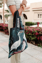 Kép betöltése a galériamegjelenítőbe: Crane Shopping Bag