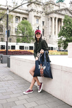 Kép betöltése a galériamegjelenítőbe: Giraffe Face Shopping Bag