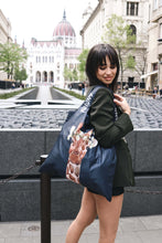 Kép betöltése a galériamegjelenítőbe: Giraffe Face Shopping Bag