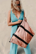 Kép betöltése a galériamegjelenítőbe: Desert Sand Weekender