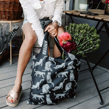 Kép betöltése a galériamegjelenítőbe: Lazy Leopard Shopping Bag