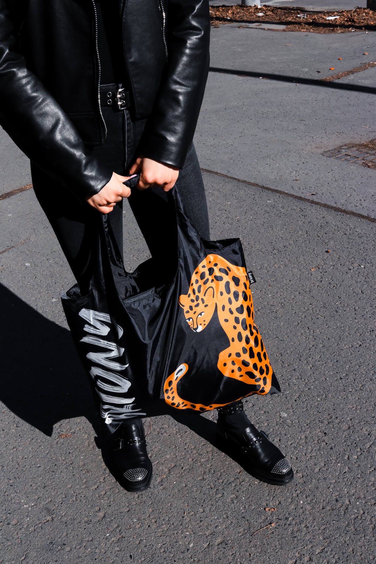 Solo Leopard Shopping Bag