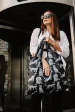 Kép betöltése a galériamegjelenítőbe: Lazy Leopard Shopping Bag