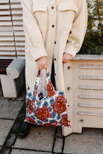 Kép betöltése a galériamegjelenítőbe: Tiger Shopping Bag x Wieszt Johanna