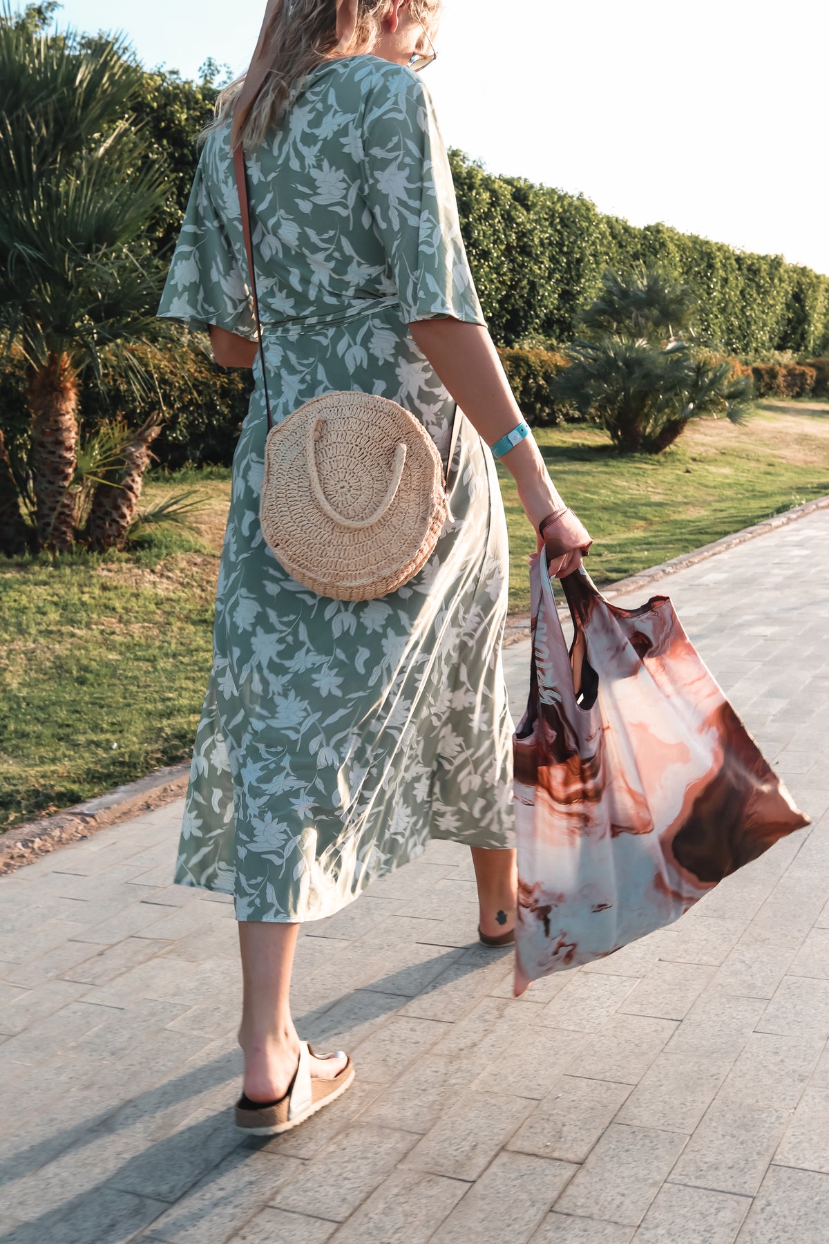 Brown Liquid Shopping Bag